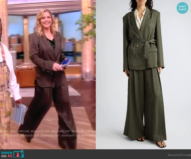  Belted Double Breasted Smoking Jacket y TWP worn by Sara Haines on The View