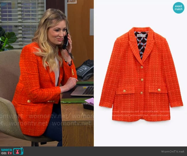 Zara Printed Lining Fitted Jacket worn by Gemma (Beth Behrs) on The Neighborhood