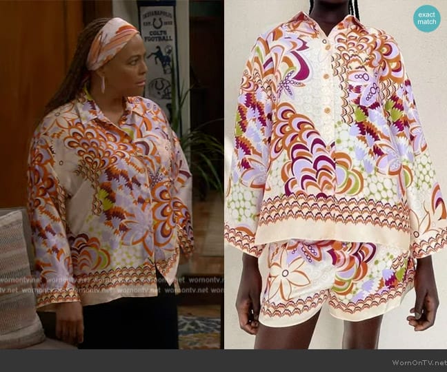 Zara Printed Blouse worn by Regina Upshaw (Kim Fields) on The Upshaws