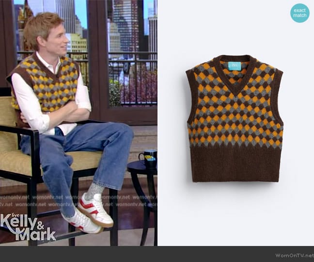 WornOnTV: Eddie Redmayne’s geometric knit vest on Live with Kelly and ...