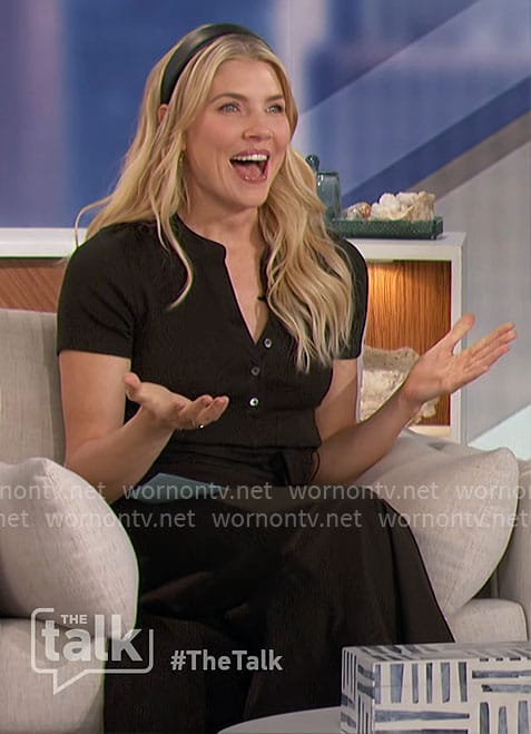 Amanda's black a-line dress on The Talk