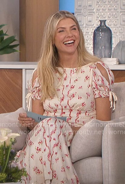 Amanda's white and red printed dress with tie sleeves on The Talk