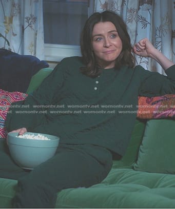 Amelia's green quilted sweatshirt and sweatpants on Greys Anatomy