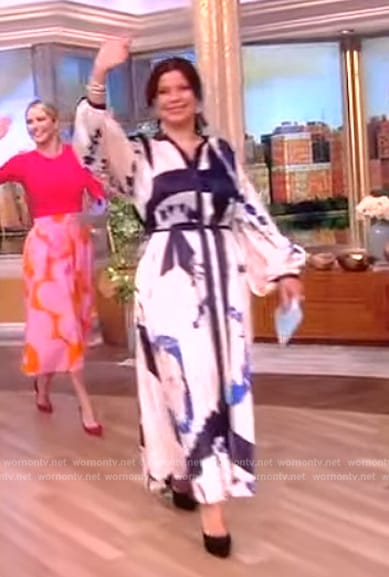 Ana's contrast floral print pleated dress on The View