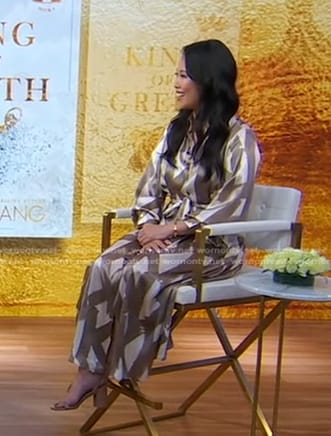 Ana Huang’s beige printed shirtdress on Good Morning America