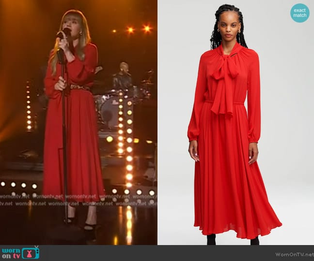 Argent Madison Dress worn by Kelly Clarkson on The Kelly Clarkson Show