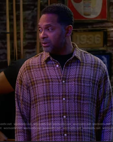 Bennie's purple plaid shirt on The Upshaws