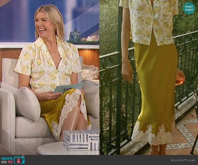 Doen Elowen Skirt in Palmetto worn by Amanda Kloots on The Talk