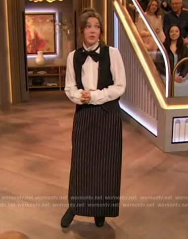 Drew’s pinstripe high waist skirt on The Drew Barrymore Show