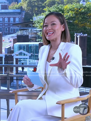 Eva’s white blazer and pants on Good Morning America