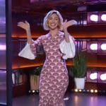 Heidi Gardner’s printed dress on The Kelly Clarkson Show