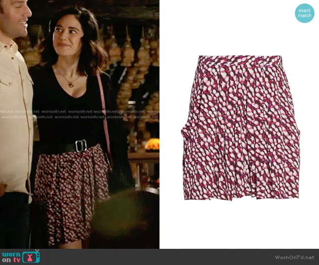 Isabel Marant Étoile Violaine Abstract-Print Pleated Miniskirt worn by Marisol (Edy Ganem) on 9-1-1