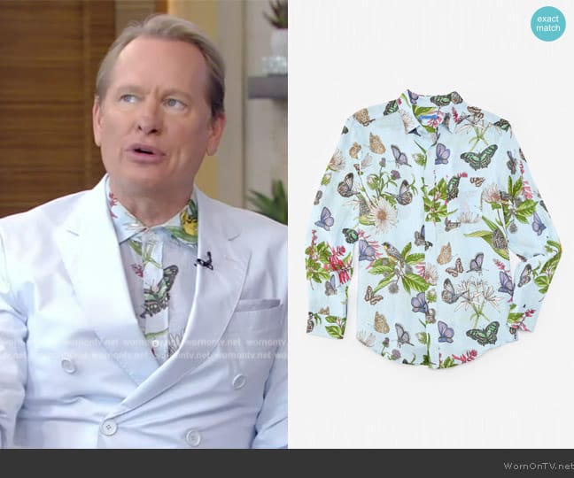 J. McLaughlin Gramercy Classic Fit Linen Shirt in Jardin Mariposa worn by Carson Kressley on Live with Kelly and Mark