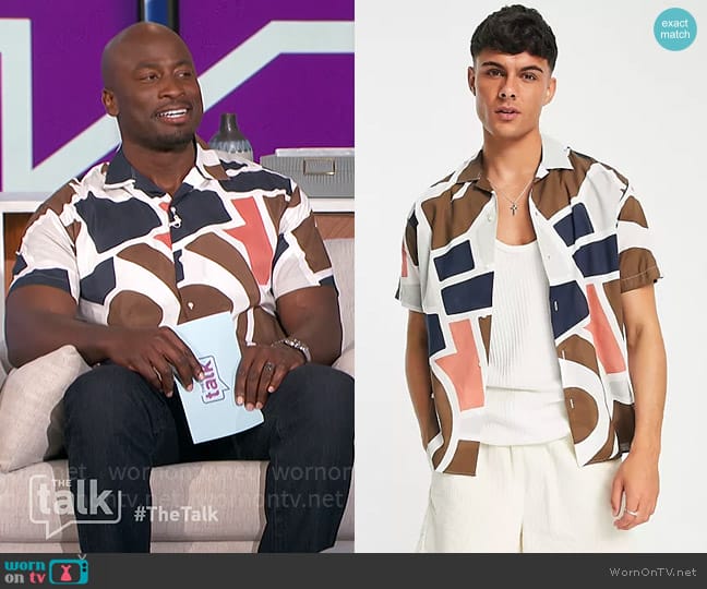 Jack & Jones Abstract print camp collar short sleeve shirt worn by Akbar Gbajabiamila on The Talk