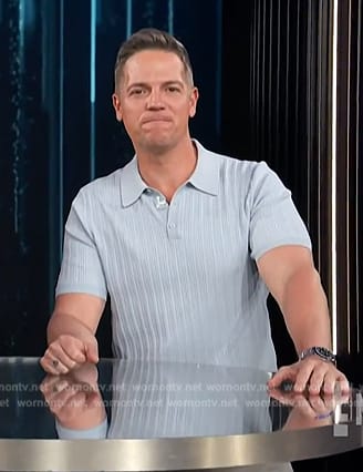 Jason’s blue ribbed polo on E! News