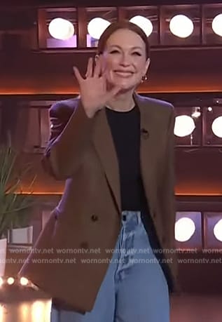 Julianne's brown check blazer on The Kelly Clarkson Show