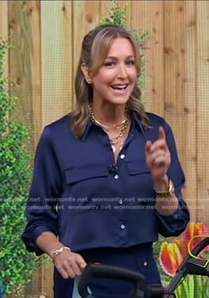 Lara’s navy cropped shirt on Good Morning America