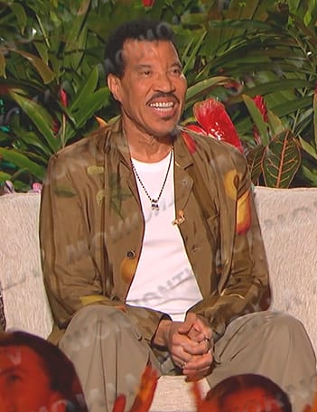 Lionel Richie's brown fruit print jacket on American Idol