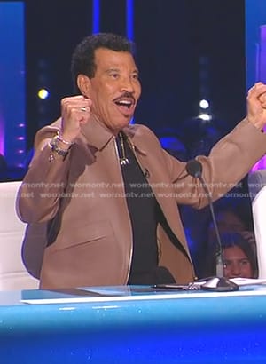 Lionel Richie's brown leather jacket on American Idol