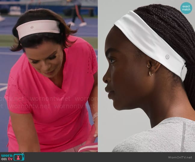 Lululemon Luxtreme Training Headband in White worn by Margaret Wright (Marcia Gay Harden) on So Help Me Todd