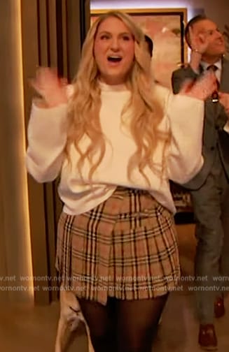 Meghan Trainor’s plaid mini skirt on The Drew Barrymore Show