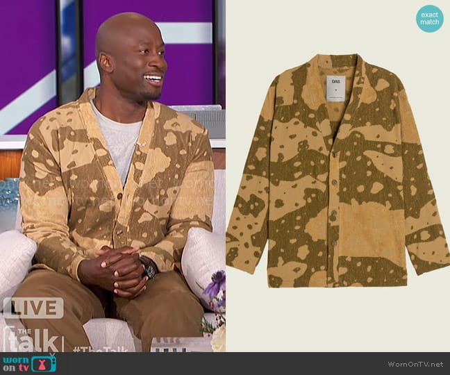 OAS Facade Terry Cardigan worn by Akbar Gbajabiamila on The Talk