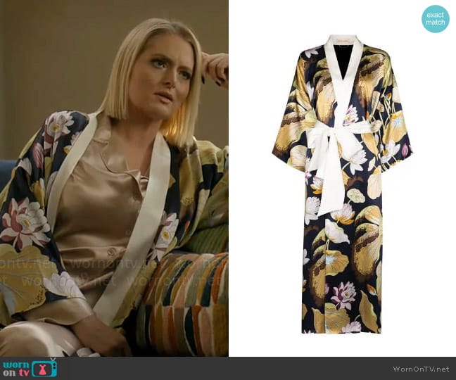 Olivia von Halle Queenie Hasani Robe worn by Lexi (Lauren Ash) on Not Dead Yet