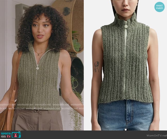 Open YY Ribbed Zip Knit Vest worn by Olivia Baker (Samantha Logan) on All American