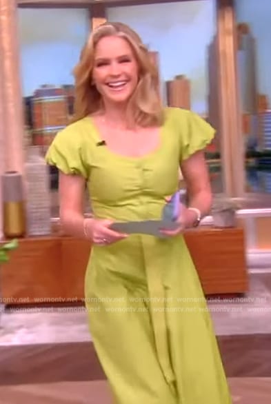 Sara’s green tie waist linen dress on The View