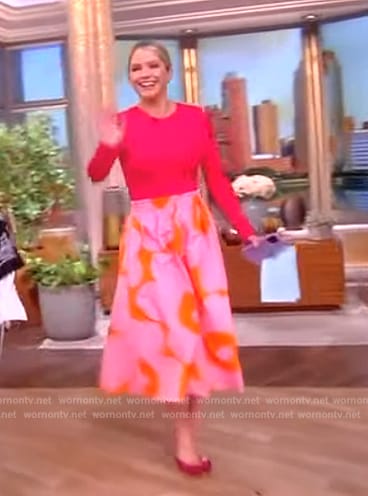 Sara's pink floral print skirt on The View