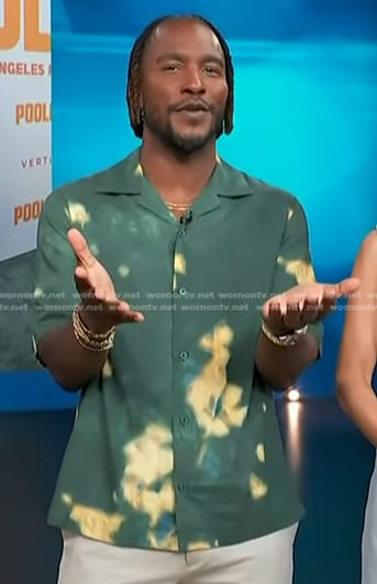 Scott's green tie dye shirt on Access Hollywood