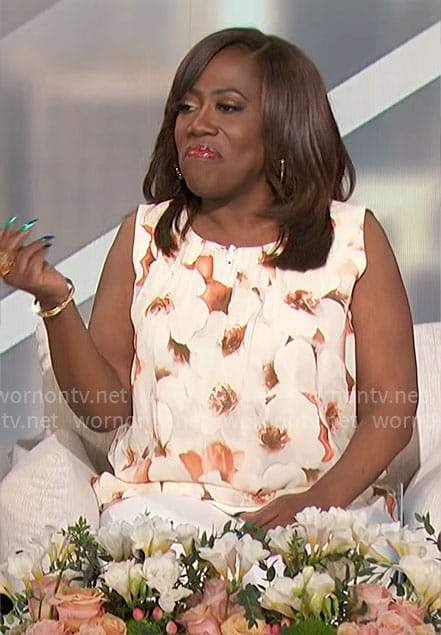 Sheryl's sleeveless floral top on The Talk