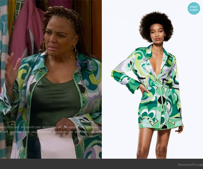 Zara Printed Blouse worn by Regina Upshaw (Kim Fields) on The Upshaws