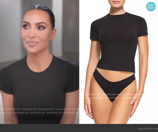 Skims Fits Everybody Short Sleeve T-Shirt worn by Kim Kardashian (Kim Kardashian) on The Kardashians