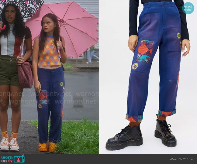 Kimchi Blue at Urban Outfitters Scout Pant worn by Minnie 'Mouse' Honrada (Malia Pyles) on Pretty Little Liars Original Sin