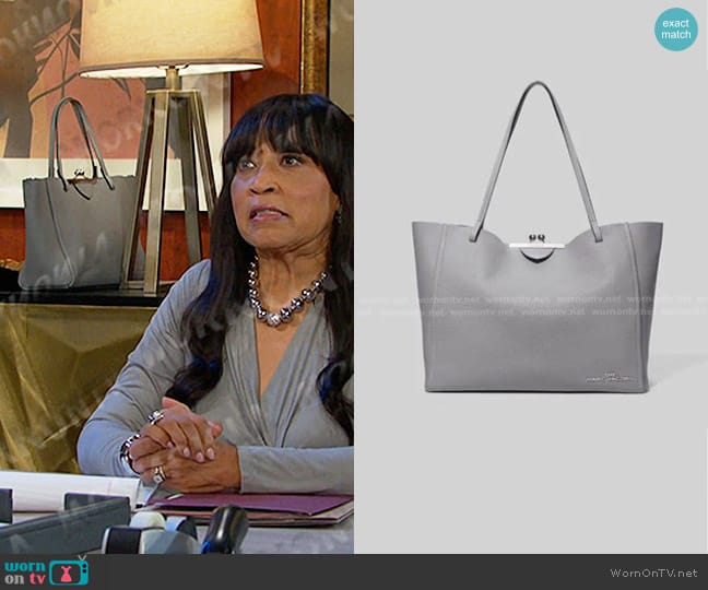 Marc Jacobs The Kisslock Leather Tote worn by Paulina Price (Jackée Harry) on Days of our Lives