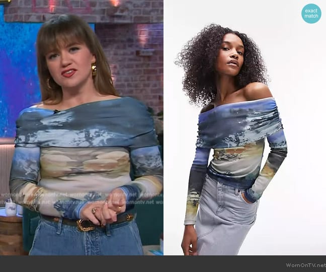 Topshop Abstract floral landscape long sleeve bardot top in blue worn by Kelly Clarkson on The Kelly Clarkson Show