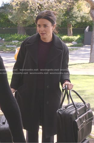 Amelia's black coat and travel carry bag on Greys Anatomy