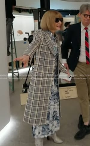 Anna Wintour's grey plaid coat and print pleated skirt on Today