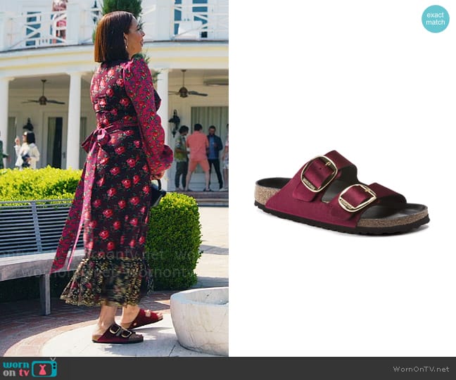 Birkenstock Velvet Arizona Sandal worn by Molly Novak (Maya Rudolph) on Loot