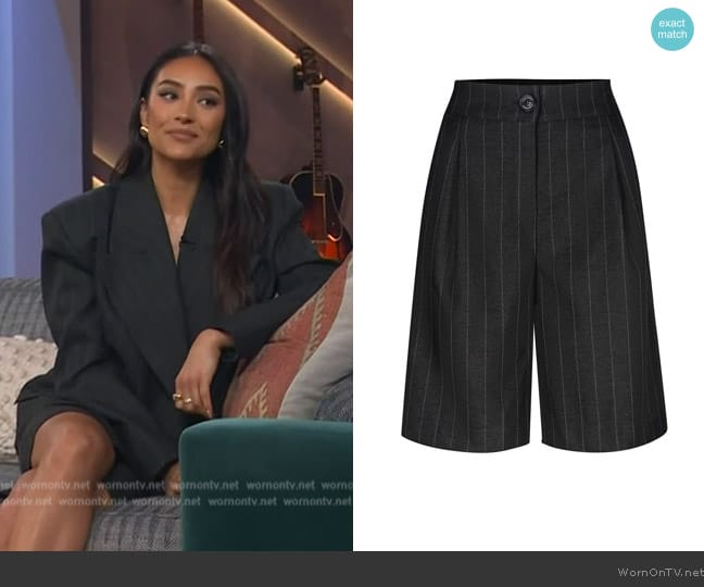 Laretaggio Cella Bermuda in Dark Grey worn by Shay Mitchell on The Kelly Clarkson Show