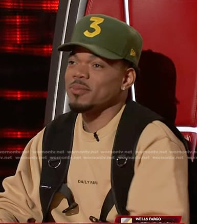 Chance’s beige sweatshirt on The Voice