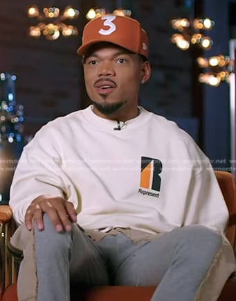 Chance's white logo print sweatshirt on The Voice