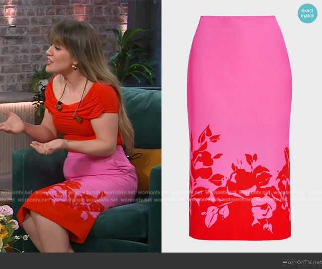 Essentiel Antwerp floral-print midi skirt worn by Kelly Clarkson on The Kelly Clarkson Show