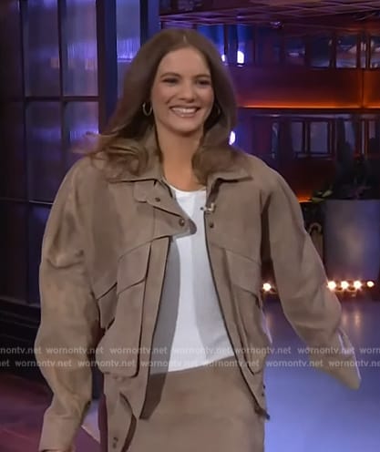 Freya's brown suede jacket on The Kelly Clarkson Show