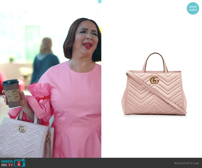 Gucci GG Marmot Quilted Bag worn by Molly Novak (Maya Rudolph) on Loot