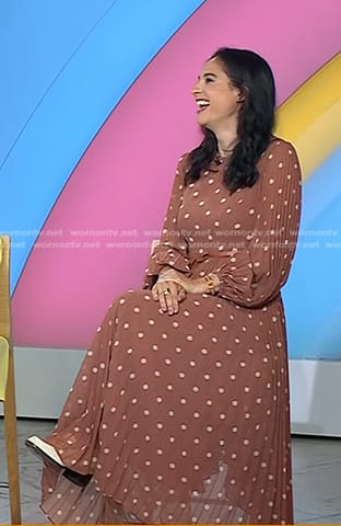 Jacqui Gifford’s pink polka dot pleated dress on Today