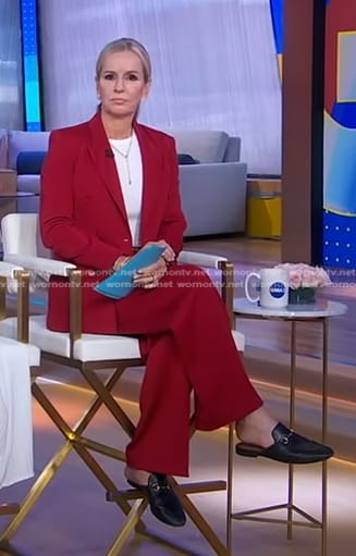 Jennifer’s black leather slipper shoes on Good Morning America