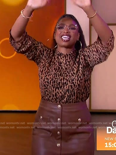 Jennifer's brown leather skirt on The Jennifer Hudson Show