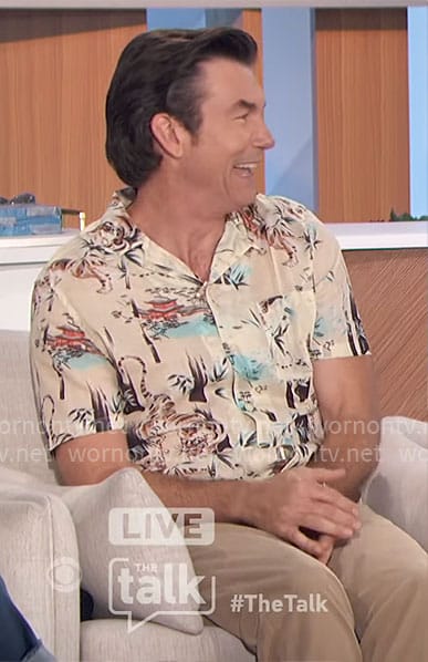 Jerry's beige tiger print shirt on The Talk